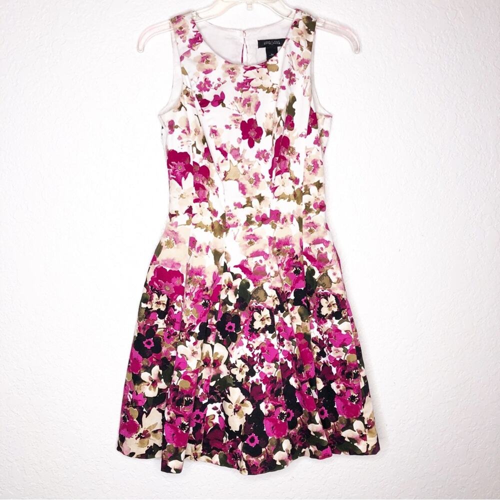 WHBM white tan pink floral fit and flare sleeveless dress size‎ 00